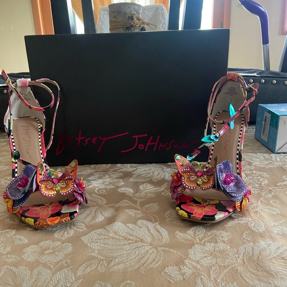 Betsey Johnson Multicolor Butterfly Floral Embellished Heels - Picture 6 of 6